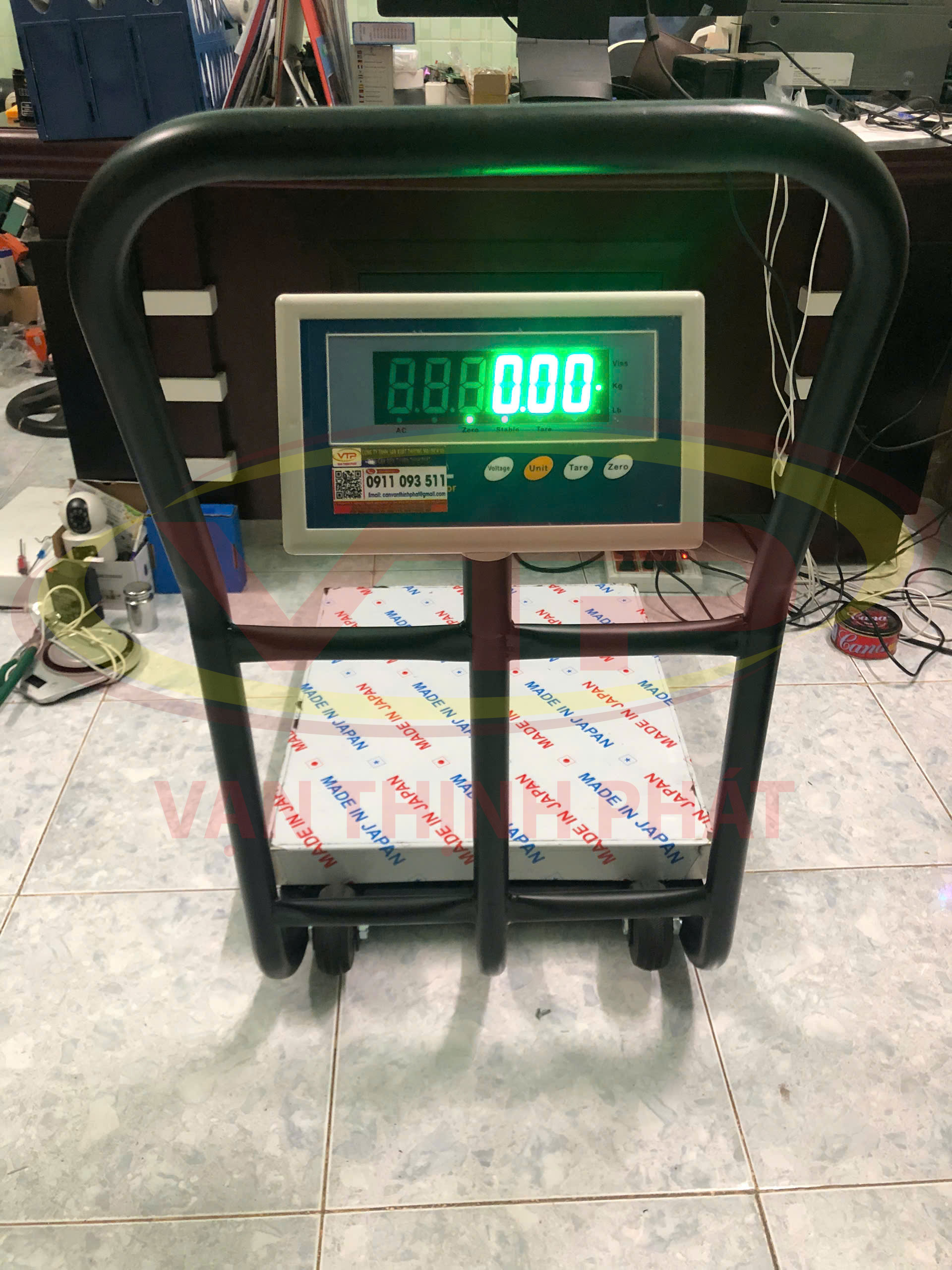 Cân-bàn-xe-đẩy-50cmX60cm-nhựa-abs-led-xanh-04