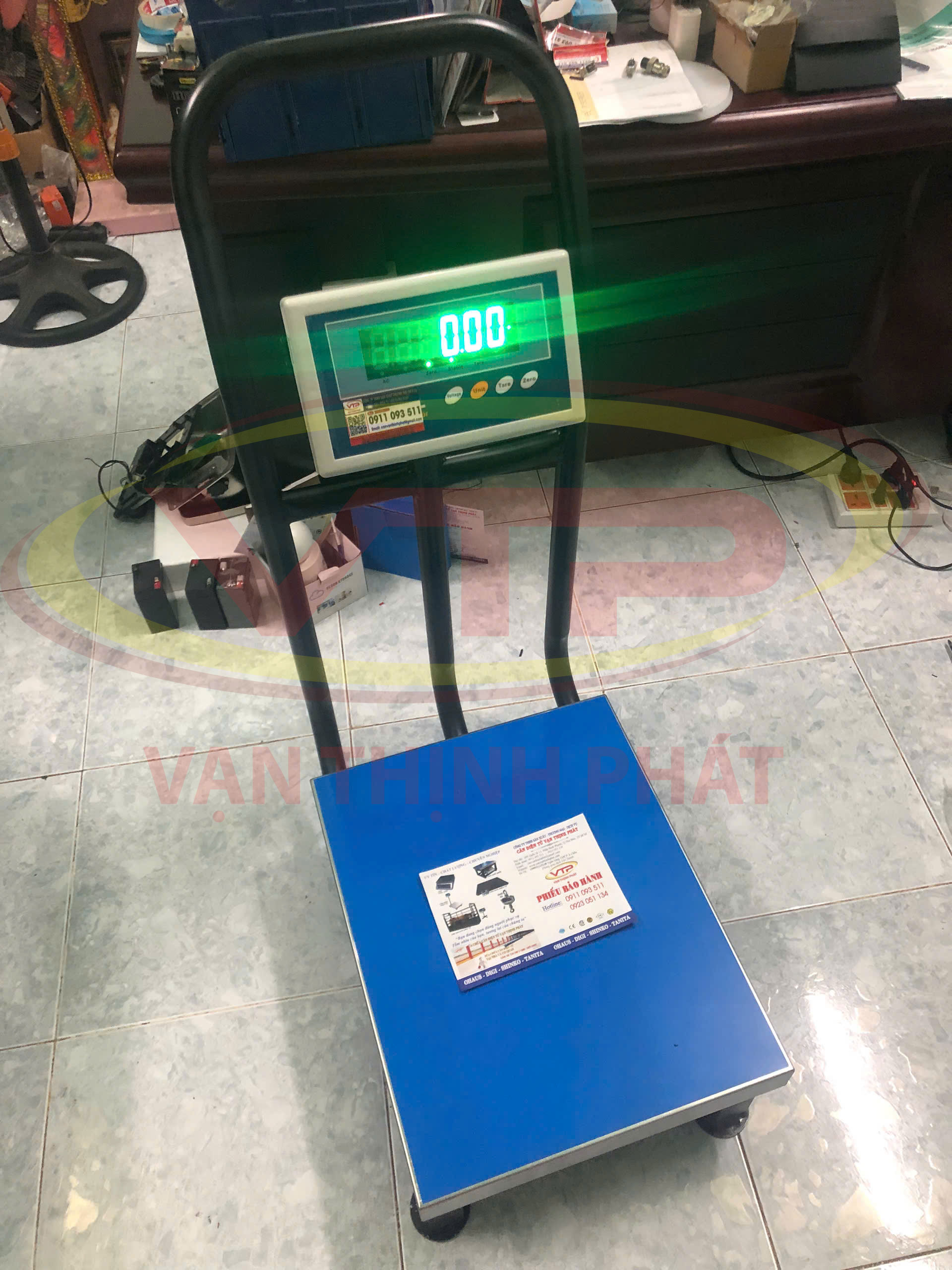 Cân-bàn-xe-đẩy-mặt-nhựa-abs