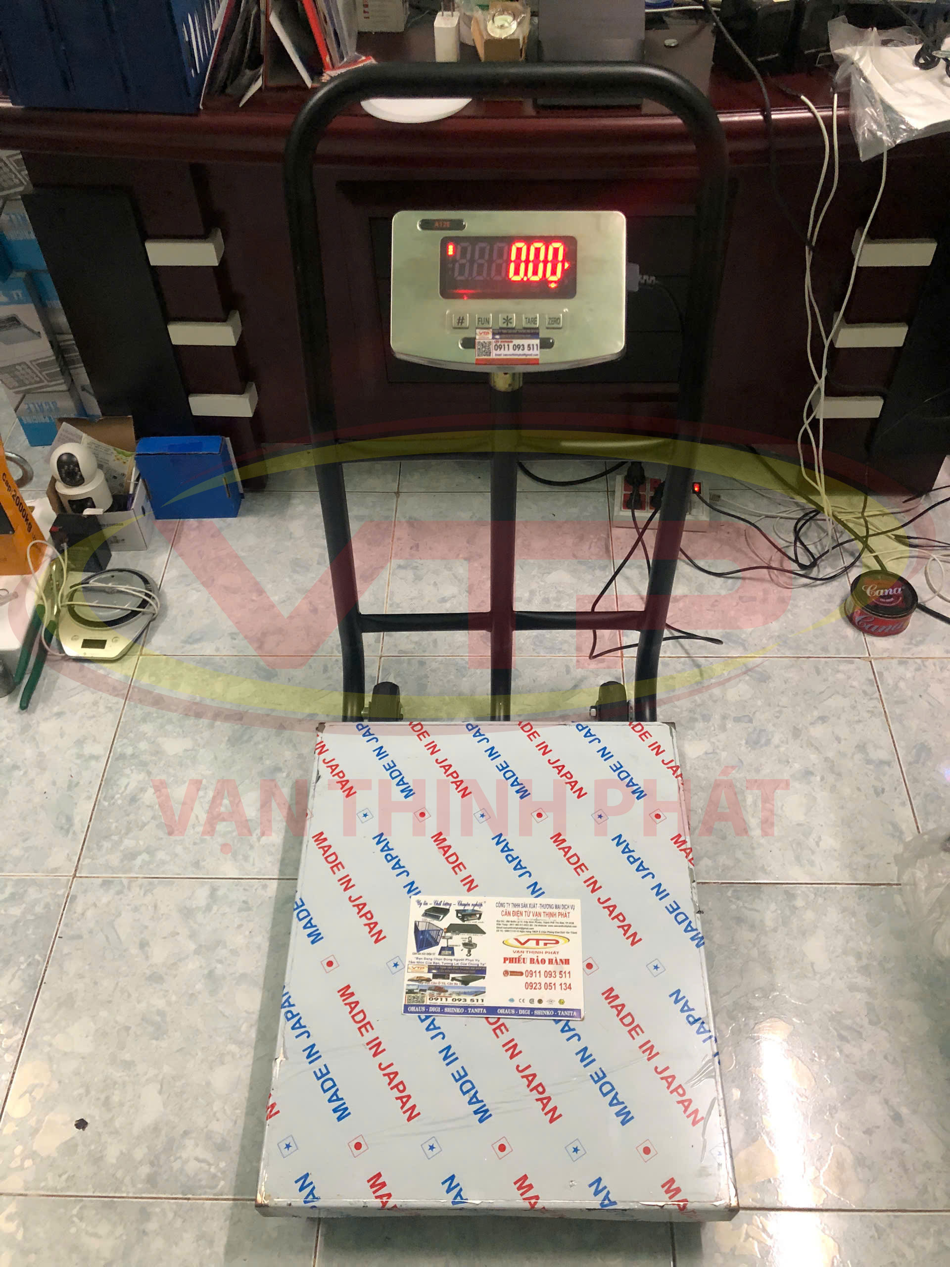 Cân-bàn-điện-tử-xe-đẩy-50cmX60cm-02